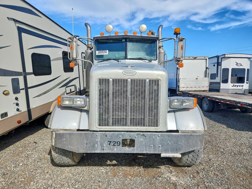 2005 Peterbilt 357 VIN 1NPALUEX35D849282 COPART salvage auction — SIDE, MT - CERTIFICATE OF TITLE TOTALED, sold $22,800 on 2026-09-15 (photo 5)