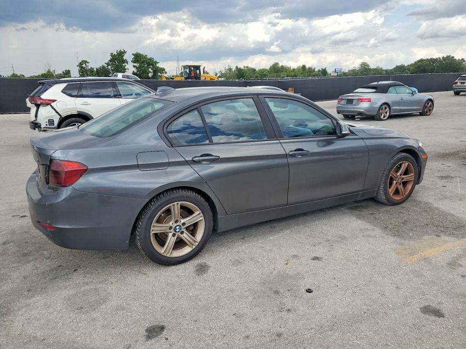 2013 BMW 3er VIN WBA3A5C57DJ461952 COPART salvage auction — FRONT END, Fl - Cert Of Title Slvg Rebuildable, sold $825 on 2026-08-04 (photo 3)