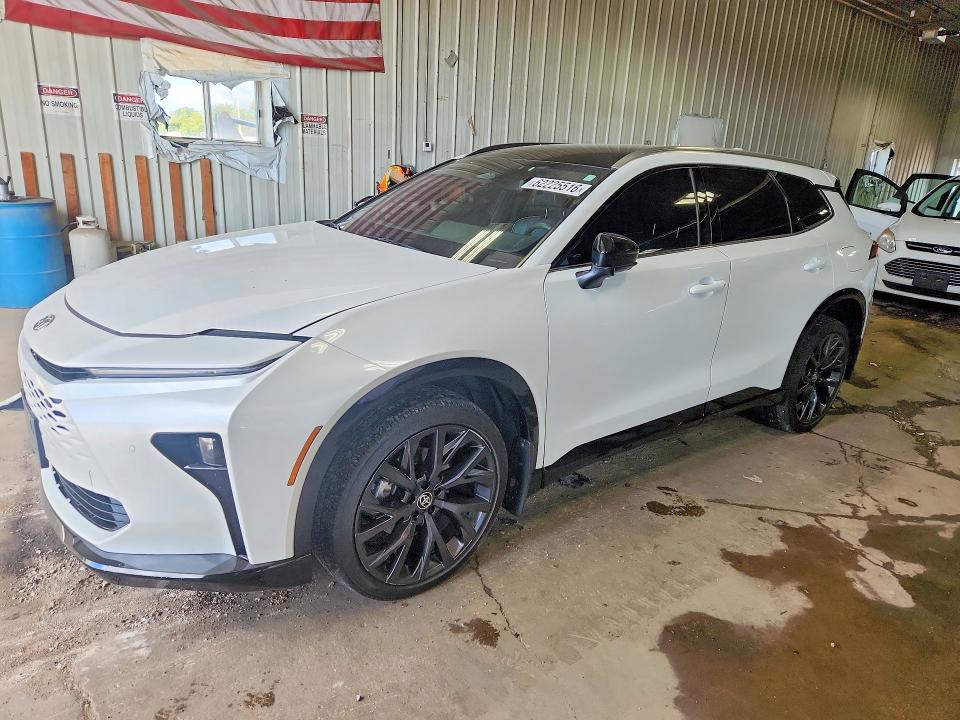 2025 Toyota Crown signia VIN JTDACAAJ2S3015657 COPART salvage auction — FRONT END, Wi - Cert Of Title-Claim Paid, sold $21,500 on 2026-08-24 (photo 1)