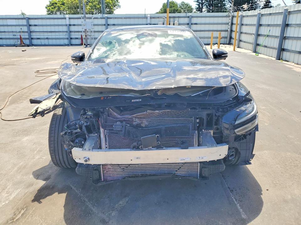 2026 Genesis G70 VIN KMTG44SE6TU167755 COPART salvage auction — FRONT END, Fl - Cert Of Title Slvg Rebuildable, sold $9,200 on 2026-08-24 (photo 5)