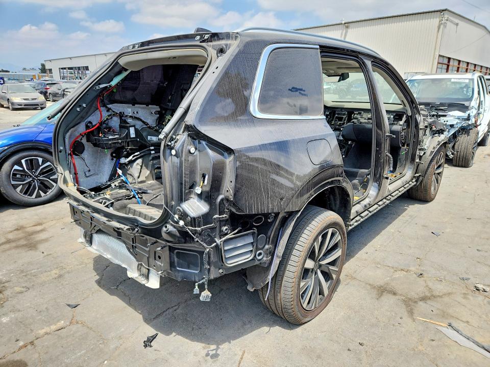 2026 Volvo Xc90 VIN YV4M12PJ1T1464080 COPART salvage auction — STRIPPED, CA - SALVAGE CERTIFICATE, sold $8,100 on 2026-07-28 (photo 3)