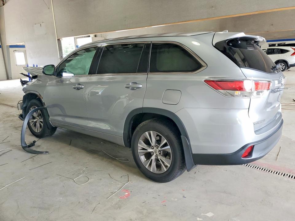 2015 Toyota Highlander VIN 5TDJKRFHXFS191996 COPART salvage auction — FRONT END, VA - CERT OF TITLE - SALVAGE, sold $5,200 on 2026-07-31 (photo 2)
