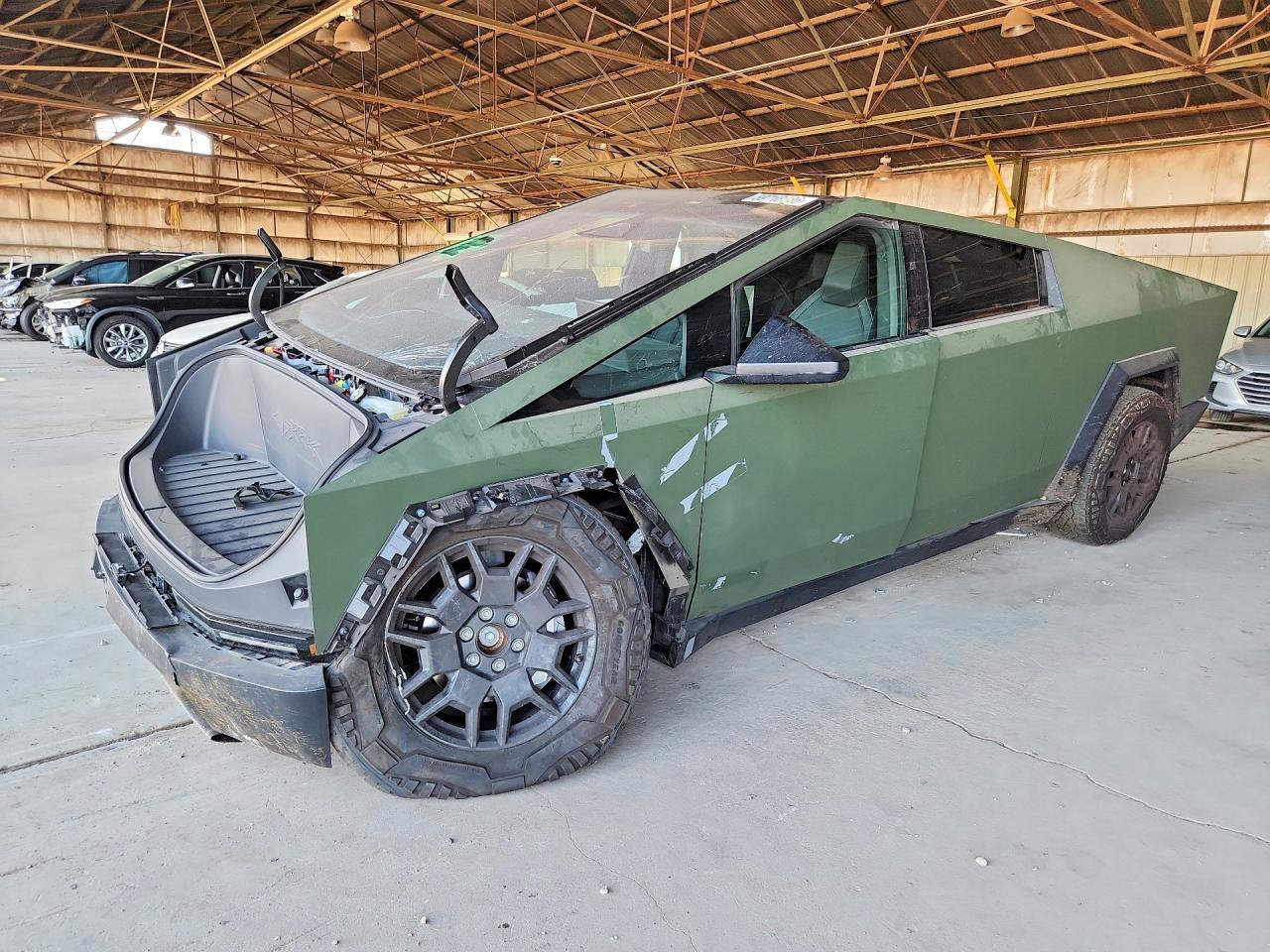 2025 Tesla Cybertruck VIN 7G2CEHEE6SA060946 — COPART salvage auction photo