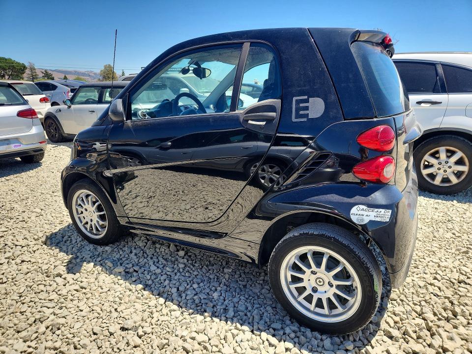 2014 Smart Fortwo VIN WMEEJ9AA3EK740265 COPART salvage auction — VANDALISM, CA - SALVAGE CERTIFICATE, sold $550 on 2026-08-06 (photo 2)