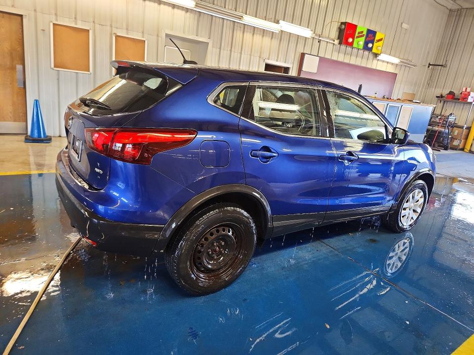 2018 Nissan Rogue sport VIN JN1BJ1CR1JW250760 COPART salvage auction — MECHANICAL, VA - CERTIFICATE OF TITLE, sold $325 on 2026-07-23 (photo 3)