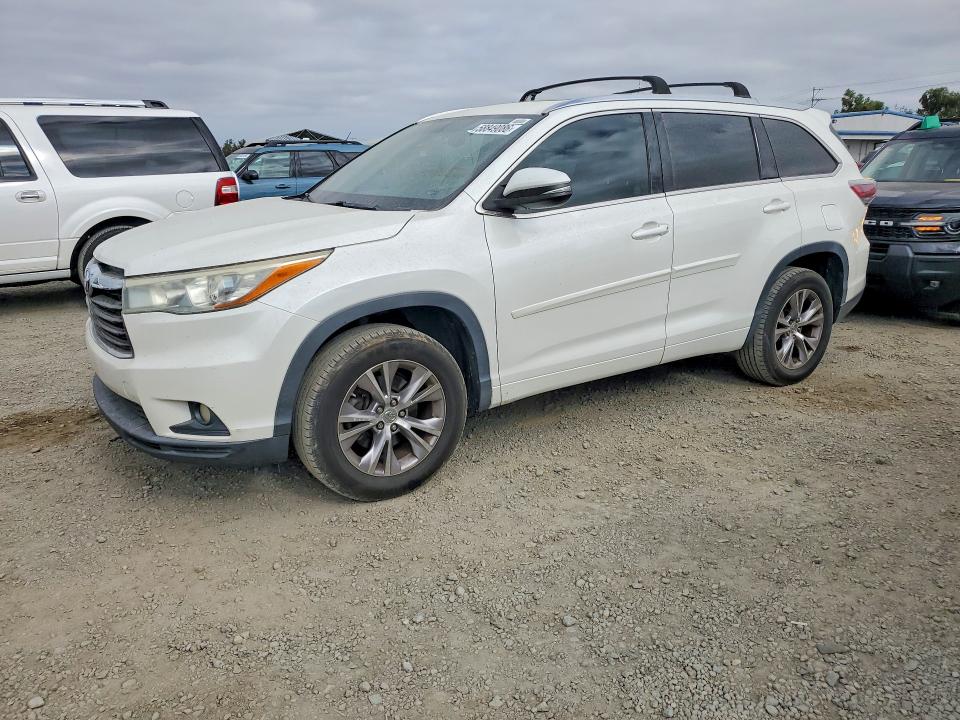 2015 Toyota VIN 5TDKKRFHXFS079476 COPART salvage auction — MINOR DENT/SCRATCHES, CA - DIS/DLR/EXP ONLY CLEAN TITLE, sold $5,900 on 2026-07-24 (photo 1)