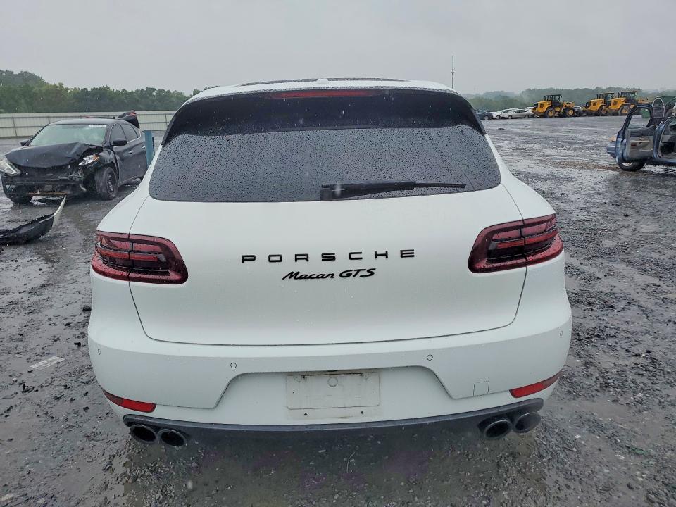 2018 Porsche Macan VIN WP1AG2A53JLB62001 COPART salvage auction — MINOR DENT/SCRATCHES, Nc - Dealer Only Clean Title (P), sold $19,500 on 2026-07-29 (photo 6)