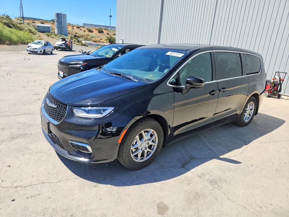 2026 Chrysler Pacifica VIN 2C4RC1BG3TR225697 — COPART salvage auction photo
