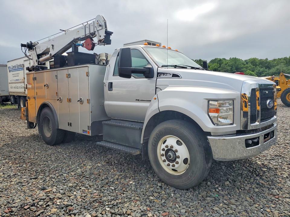 2019 Ford F-750 VIN 1FDXF7DE5KDF03770 COPART salvage auction — MINOR DENT/SCRATCHES, Nj - Certificate Of Title, sold $38,250 on 2026-07-16 (photo 4)