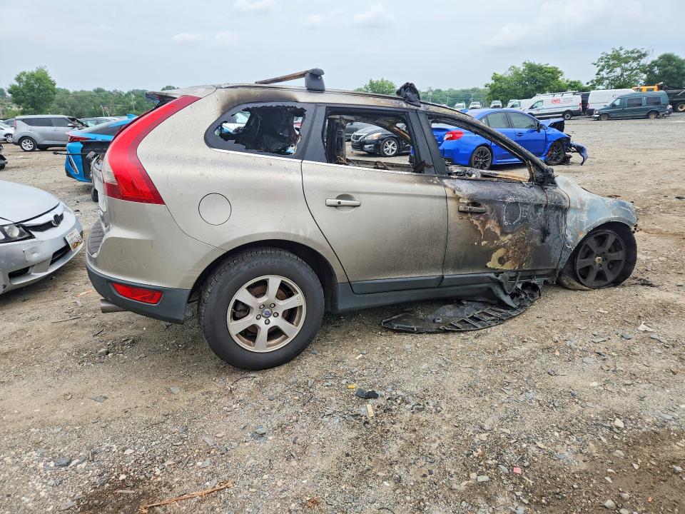 2012 Volvo Xc60 VIN YV4952DL3C2311615 COPART salvage auction — BURN, MD - CERT OF SALVAGE < 75% DAMAGE, sold $125 on 2026-08-04 (photo 3)