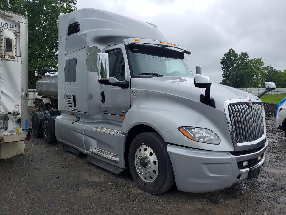 2020 International VIN 3HSDZTZR2LN139429 COPART salvage auction — NORMAL WEAR, Ny - Certificate Of Title, sold $725 on 2026-08-29 (photo 4)