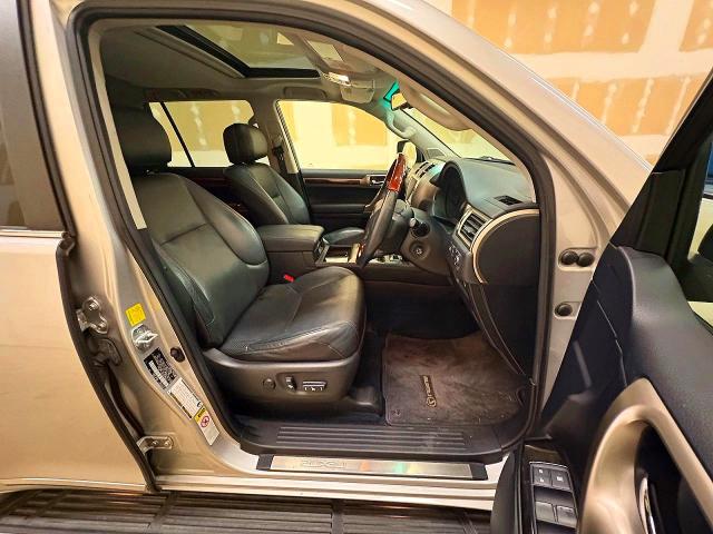 2010 Lexus Gx 460 VIN JTJBM7FX5A5012835 COPART salvage auction — NORMAL WEAR, Nj - Certificate Of Title (P), sold $8,500 on 2026-07-27 (photo 5)