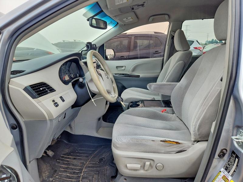 2014 Toyota Sienna VIN 5TDKK3DCXES425089 COPART salvage auction — MINOR DENT/SCRATCHES, Il - Certificate Of Title, sold $2,200 on 2026-07-27 (photo 7)