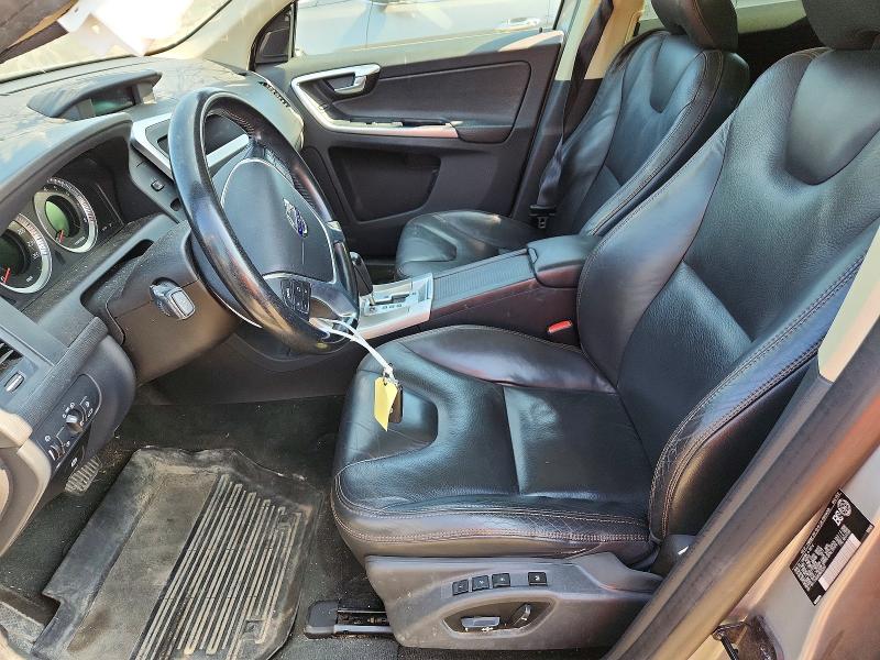 2011 Volvo Xc60 VIN YV4902DZ8B2152267 COPART salvage auction — ROLLOVER, ON - PERMIT IRREPAIRABLE, sold $425 on 2026-08-18 (photo 7)
