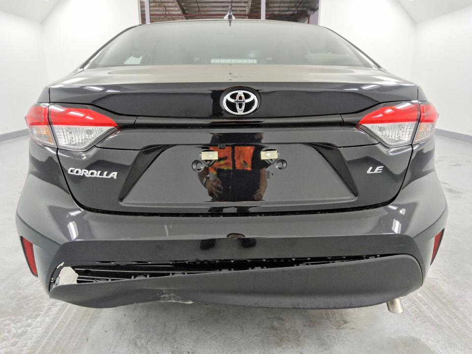 2026 Toyota Corolla VIN 5YFB4MDE6TP457075 COPART salvage auction — SIDE, CA - CERT OF TITLE-SALVAGED (P), sold $5,700 on 2026-07-27 (photo 6)