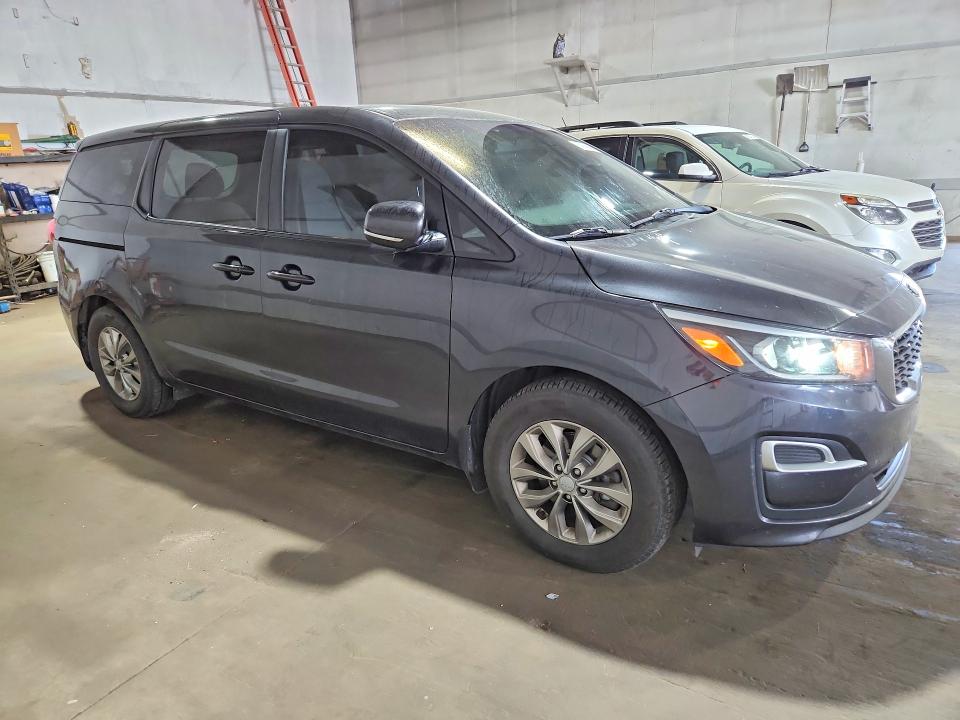 2020 Kia SEDONA VIN KNDMB5C1XL6597107 COPART salvage auction — SIDE, MI - CERTIFICATE OF TITLE, sold $2,500 on 2026-07-24 (photo 4)