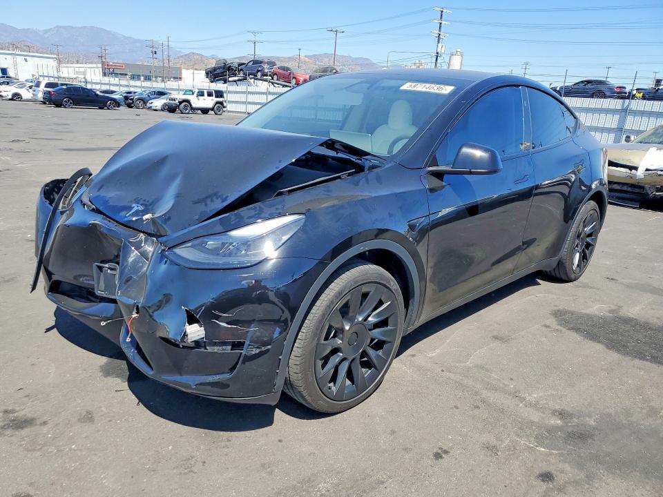 2024 Tesla Model y VIN 7SAYGDED7RF103161 — COPART salvage auction photo