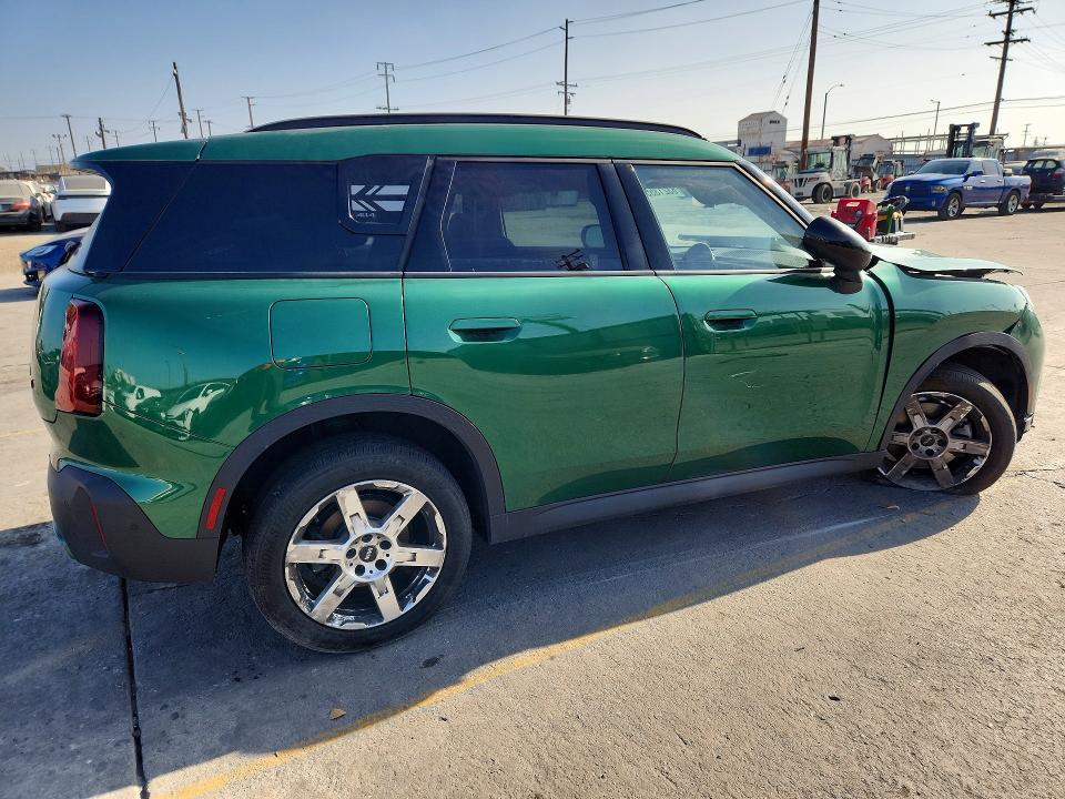 2025 Mini Cooper VIN WMZ23GA08S7P56936 COPART salvage auction — FRONT END, Ca - Dis/Dlr/Exp Only Clean Title, sold $8,700 on 2026-08-04 (photo 3)