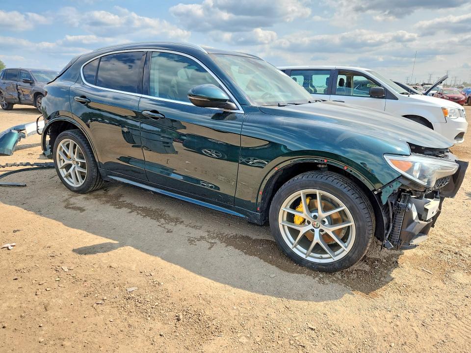 2021 Alfa romeo Stelvio VIN ZASPAKBNXM7D00195 COPART salvage auction — FRONT END, Il - Junking Cert Of A Vehicle, sold $6,600 on 2026-08-18 (photo 4)