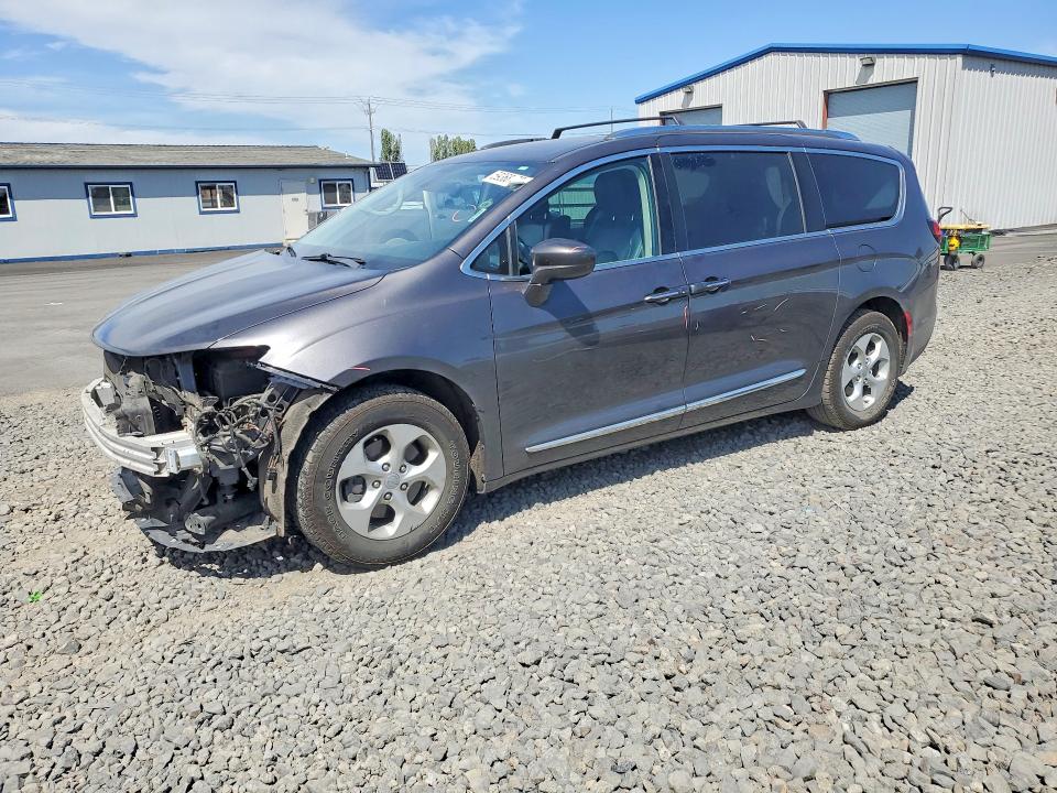 2017 Chrysler Pacifica VIN 2C4RC1EGXHR628305 COPART salvage auction — FRONT END, Wa - Bill Of Sale, sold $2,250 on 2026-08-19 (photo 1)
