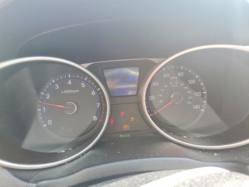 2014 Hyundai Tucson VIN KM8JTCAF7EU818921 COPART salvage auction — ROLLOVER, Pa - Certificate Of Salvage, sold $900 on 2026-07-23 (photo 9)