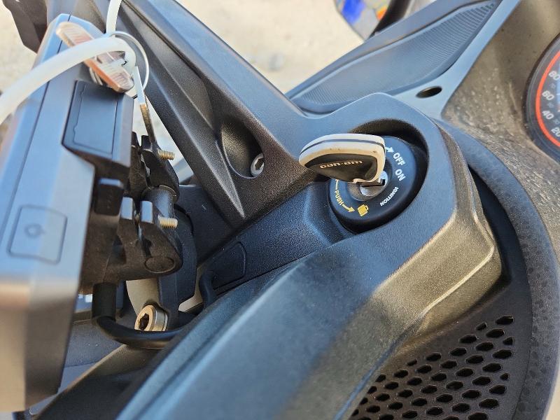 2014 Can-am/ brp Spyder VIN 2BXNCBC1XEV001478 COPART salvage auction — MINOR DENT/SCRATCHES, Tx - Certificate Of Title, sold $150 on 2026-09-01 (photo 8)