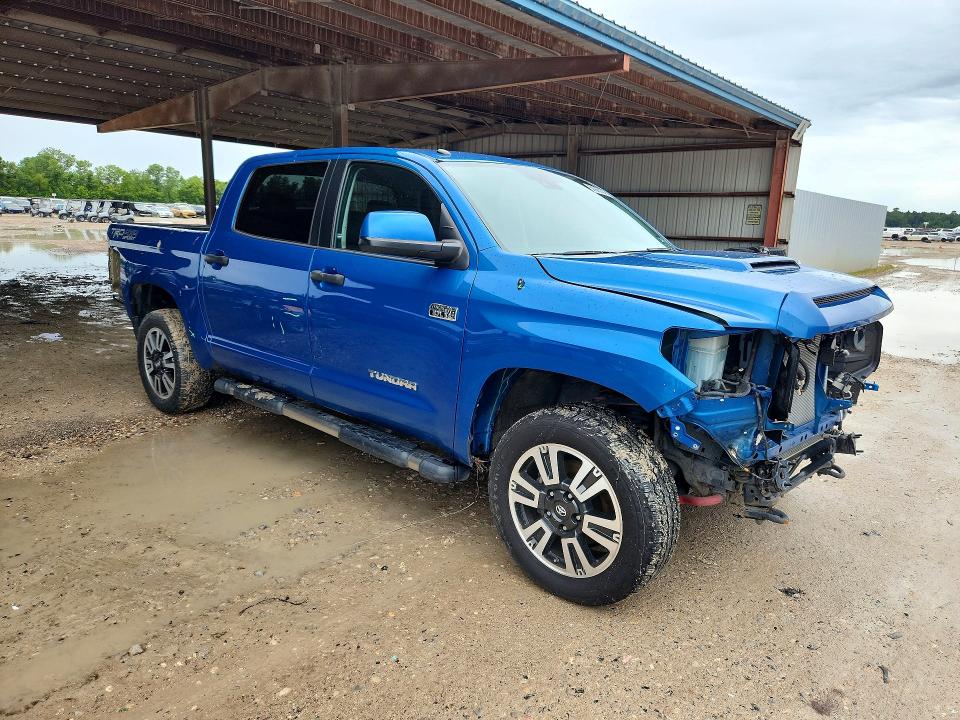 2018 Toyota Tundra VIN 5TFDY5F19JX758791 COPART salvage auction — REAR END, Tx - Salvage Vehicle Title, sold $10,700 on 2026-07-24 (photo 4)