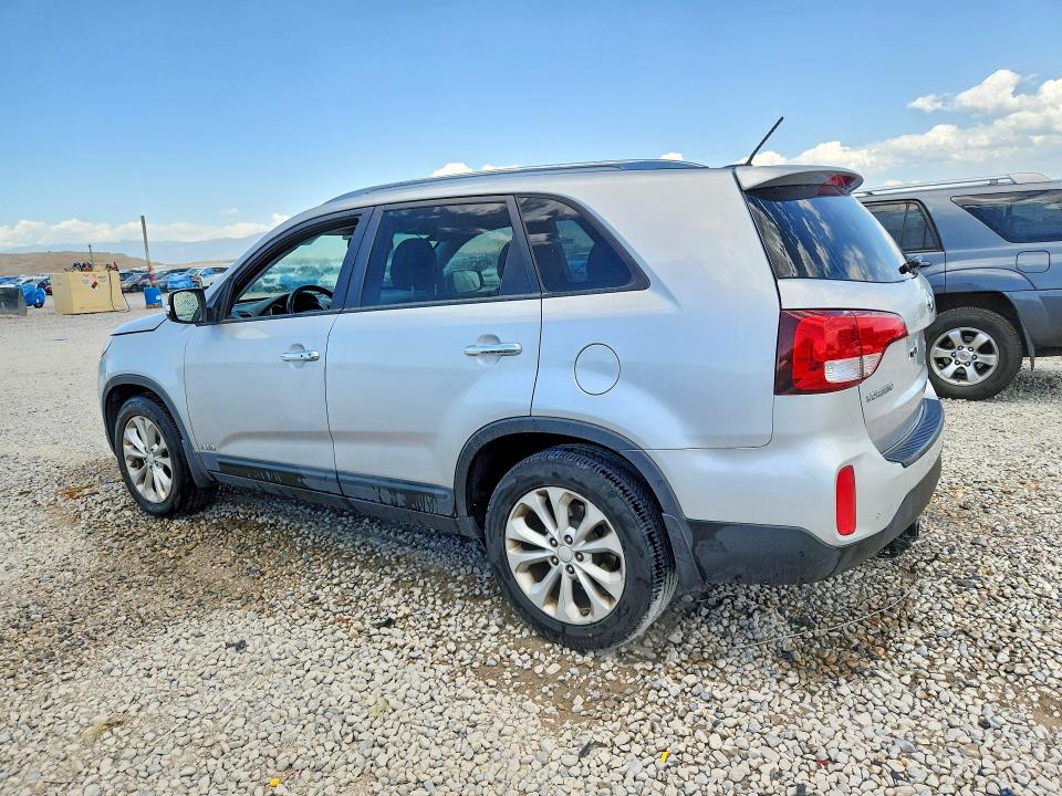 2014 Kia Sorento VIN 5XYKUDA72EG546249 COPART salvage auction — FRONT END, Salvage Title, sold $1,750 on 2026-08-28 (photo 2)