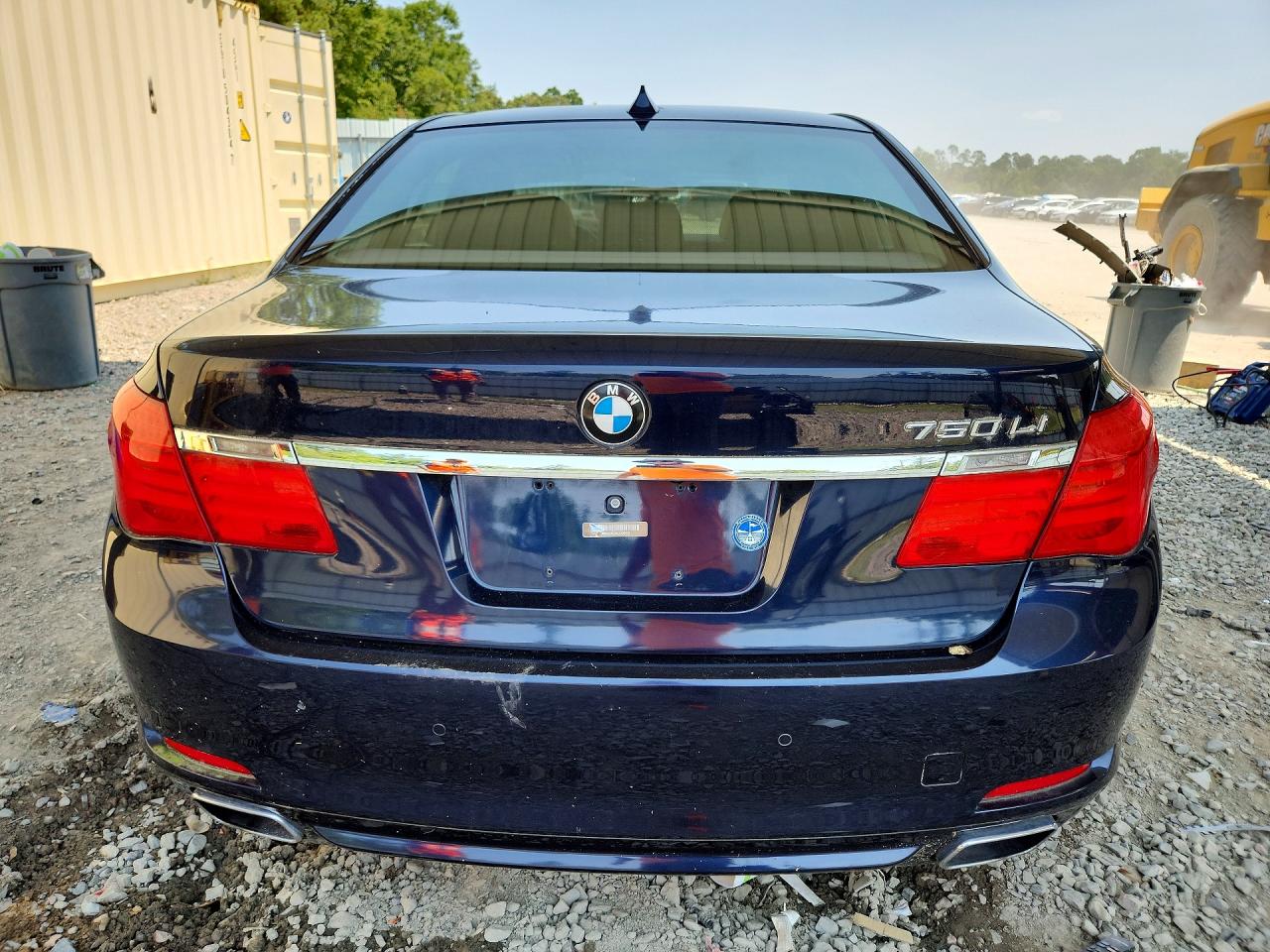 2012 BMW 7er VIN WBAKC8C56CC436535 COPART salvage auction — Normal Wear, SC - CERT OF TITLE-SALVAGE WATER (P), sold $3,000 on 2026-09-10 (photo 6)
