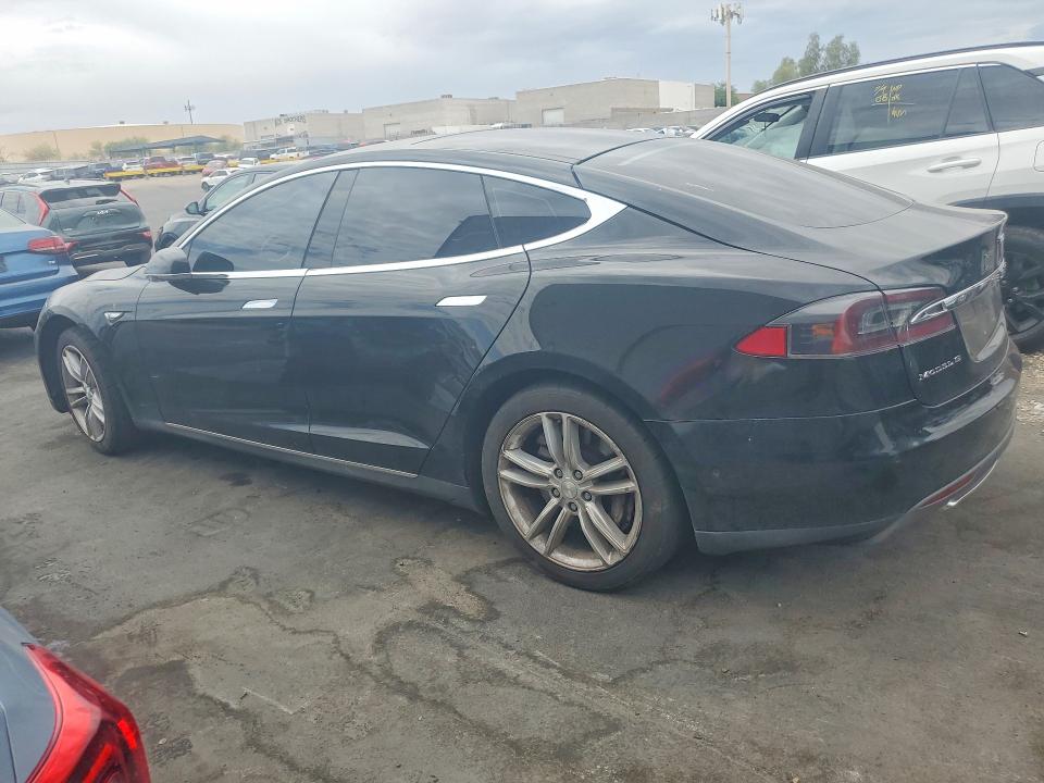 2015 Tesla Model s VIN 5YJSA1E19FF116174 COPART salvage auction — MINOR DENT/SCRATCHES, Nv - Certificate Of Title, sold $1,750 on 2026-07-27 (photo 2)