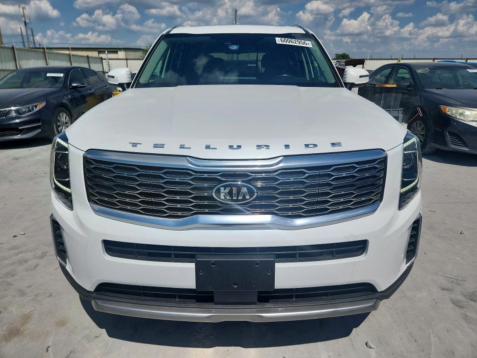 2020 Kia Telluride VIN 5XYP6DHC4LG058145 COPART salvage auction — NORMAL WEAR, TX - CERTIFICATE OF TITLE, sold $9,500 on 2026-07-10 (photo 5)