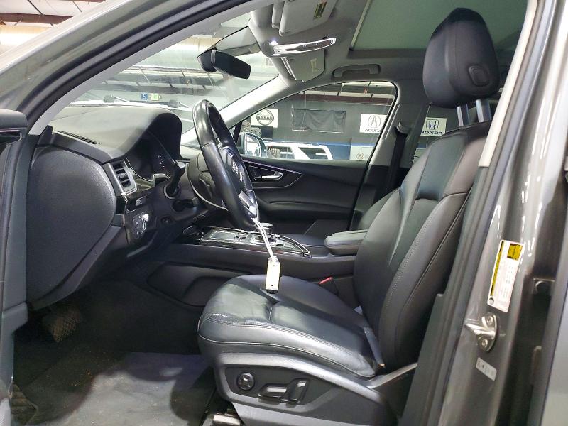 2017 Audi Q7 VIN WA1VABF75HD029785 COPART salvage auction — MINOR DENT/SCRATCHES, MA - CERTIFICATE OF TITLE (P), sold $5,800 on 2026-07-10 (photo 7)