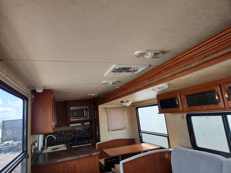 2015 Foresriver VIN 4X4TWDC22FA253821 COPART salvage auction — ROOF, IL - SALVAGE CERTIFICATE, sold $1,550 on 2026-09-24 (photo 9)