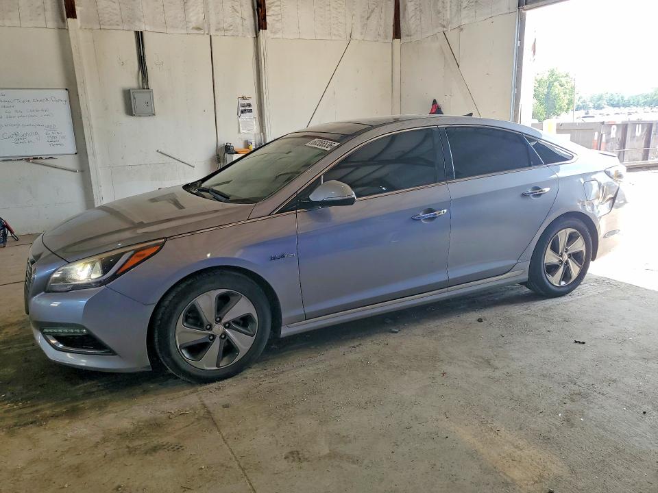 2016 Hyundai VIN KMHE34L17GA008976 COPART salvage auction — REAR END, Ky - Certificate Of Title, sold $875 on 2026-07-27 (photo 1)