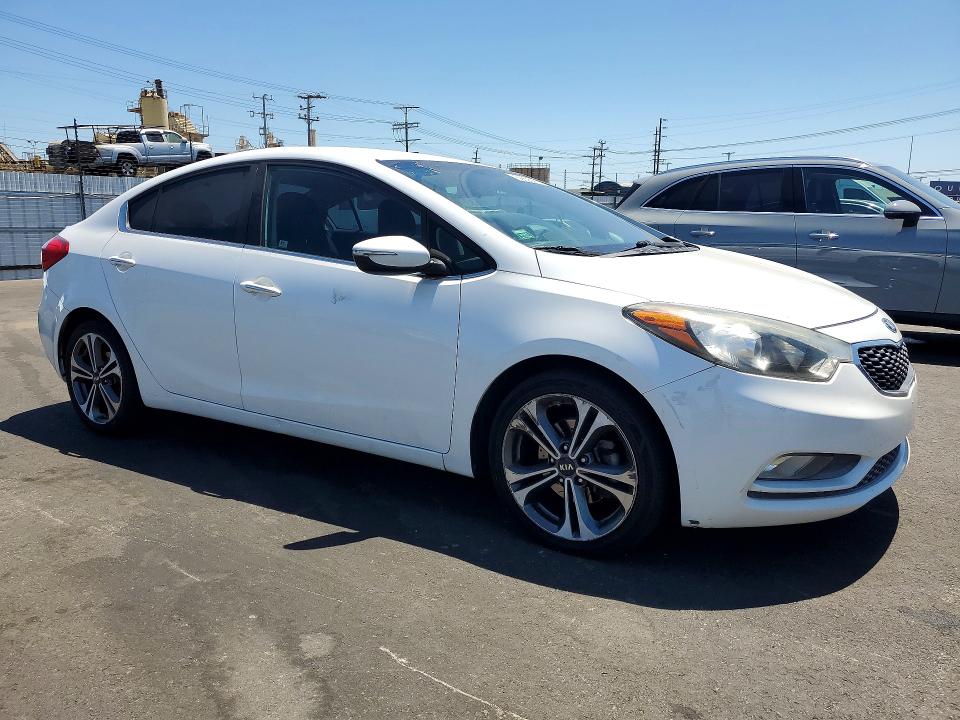 2015 Kia Forte VIN KNAFX4A80F5336905 COPART salvage auction — VANDALISM, Ca - Salvage Certificate, sold $1,100 on 2026-07-20 (photo 4)