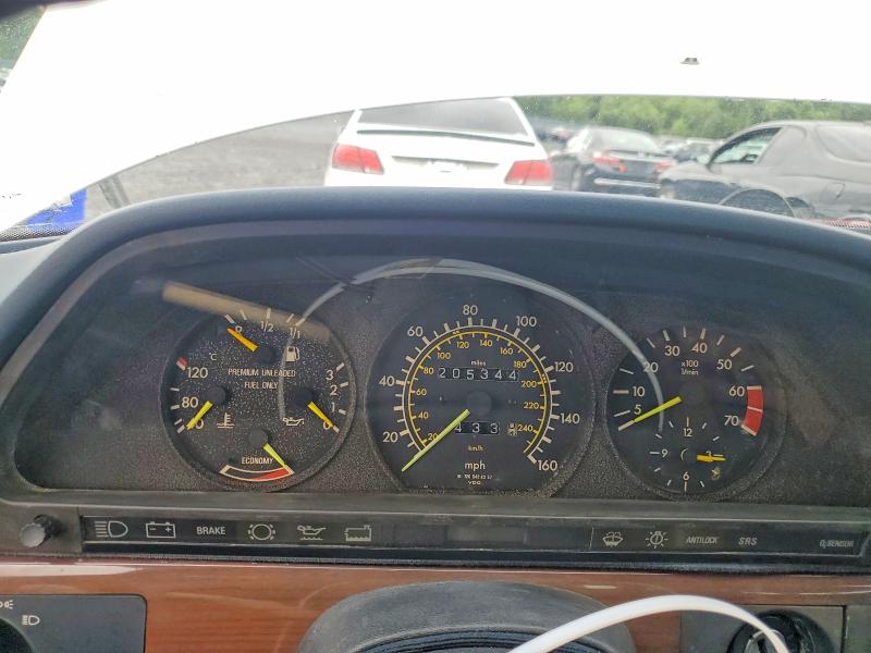 1987 Mercedes-benz 420 VIN WDBCA35D3HA326239 COPART salvage auction — MECHANICAL, NJ - CERTIFICATE OF TITLE, sold $325 on 2026-07-08 (photo 9)