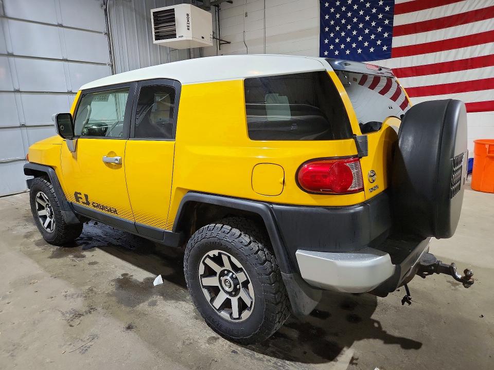 2008 Toyota Fj cruiser VIN JTEBU11F08K017897 COPART salvage auction — MECHANICAL, NH - CERTIFICATE OF TITLE, sold $2,450 on 2026-07-09 (photo 2)
