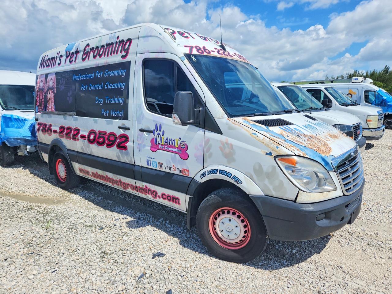2010 Freightliner Sprinter VIN WDYPE7CC1A5486101 COPART salvage auction — Mechanical, Rb - Salvage Title, sold $950 on 2026-08-19 (photo 4)