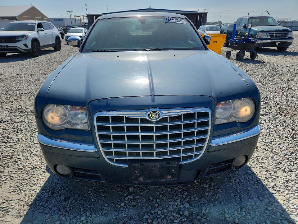 2005 Chrysler 300c VIN 2C3AA63H65H525285 COPART salvage auction — HAIL, Co - Certificate Of Title, sold $900 on 2026-08-01 (photo 5)