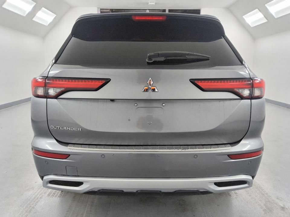 2022 Mitsubishi Outlander VIN JA4J4UA88NZ043521 COPART salvage auction — MINOR DENT/SCRATCHES, Ca - Certificate Of Title, sold $8,600 on 2026-07-30 (photo 6)