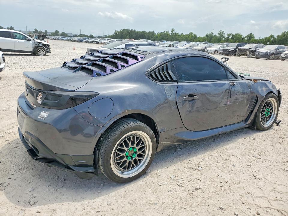 2023 Toyota Gr 86 VIN JF1ZNBB16P9758057 COPART salvage auction — ROLLOVER, Tx - Salvage Vehicle Title, sold $1,350 on 2026-07-28 (photo 3)