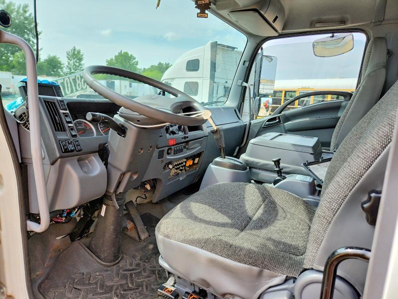 2019 Isuzu FTR VIN 54DK6S165KSG01089 COPART salvage auction — NORMAL WEAR, IL - CERTIFICATE OF TITLE, sold $7,300 on 2026-07-28 (photo 8)