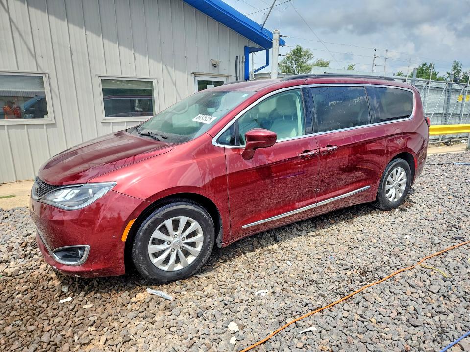 2017 Chrysler Pacifica VIN 2C4RC1BG1HR687859 COPART salvage auction — MINOR DENT/SCRATCHES, Il - Salvage Cert-Flood, sold $1,350 on 2026-08-31 (photo 1)