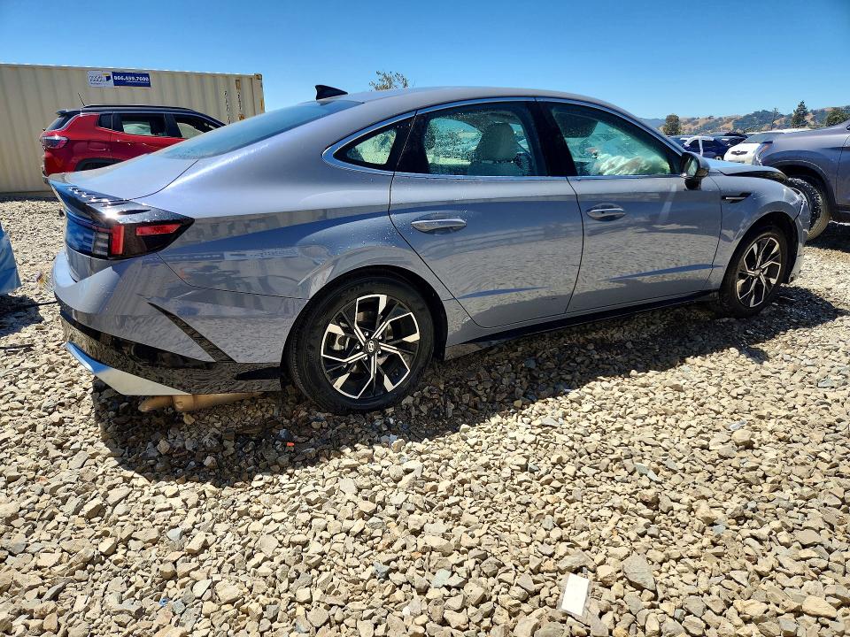 2025 Hyundai Sonata VIN KMHL64JA1SA453255 COPART salvage auction — FRONT END, AZ - CERT OF TITLE- NON REPAIR, sold $525 on 2026-07-22 (photo 3)