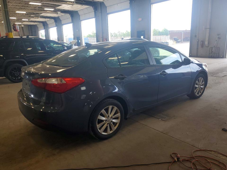 2014 Kia Forte VIN KNAFX4A61E5239662 COPART salvage auction — MECHANICAL, IL - CERTIFICATE OF TITLE, sold $675 on 2026-07-16 (photo 3)