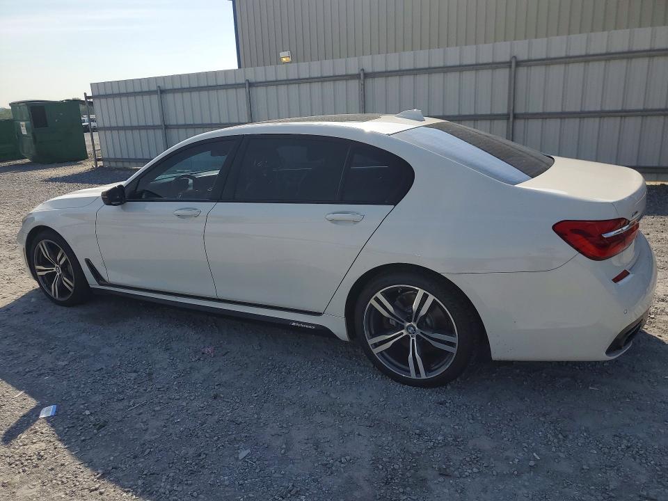 2017 BMW 7er VIN WBA7F2C3XHG423411 COPART salvage auction — MINOR DENT/SCRATCHES, MT - DEALER ONLY CLEAN TITLE (P), sold $8,500 on 2026-08-08 (photo 2)