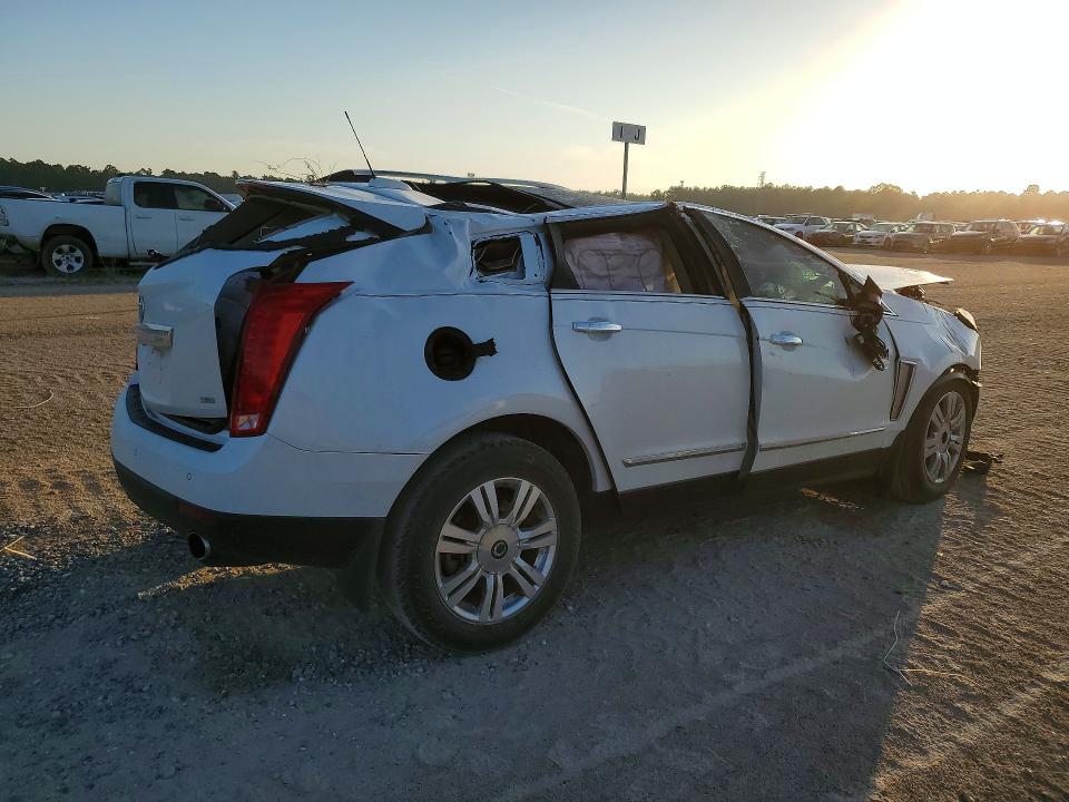 2015 Cadillac Srx VIN 3GYFNBE3XFS532104 COPART salvage auction — ROLLOVER, Tx - Salvage Vehicle Title, sold $225 on 2026-07-17 (photo 3)