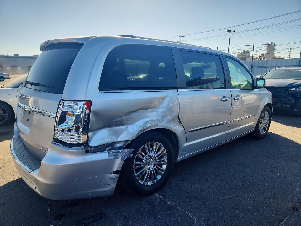 2011 Chrysler Town & country VIN 2A4RR6DG7BR797907 COPART salvage auction — REAR END, Ca - Salvage Certificate, sold $325 on 2026-07-22 (photo 3)