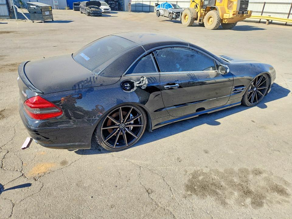 2005 Mercedes-benz Sl-class VIN WDBSK76F65F096680 COPART salvage auction — MINOR DENT/SCRATCHES, Ca - Dis/Dlr/Exp Only Clean Title, sold $4,400 on 2026-08-07 (photo 3)