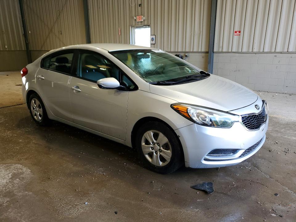 2015 Kia Forte VIN KNAFK4A61F5406067 COPART salvage auction — VANDALISM, Pa - Cert Of Title, sold $1,650 on 2026-07-29 (photo 4)